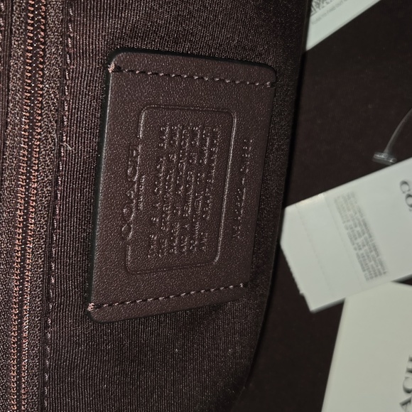 Coach - Picture 5 of 6